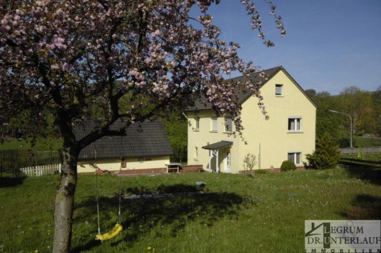 Gartenansicht Bad K�nig / Ober-Kinzig Einfamilienhaus Unbeschwerte Kindheit und ein Platz zum erholen ....
