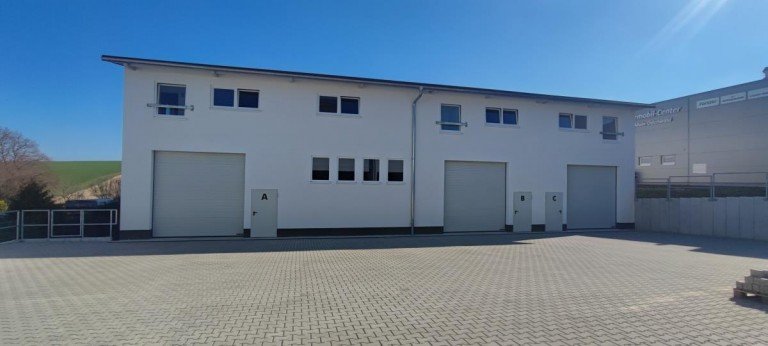 Lagerhalle Au�enansicht Otzberg - Darmstadt-Dieburg Halle Gewerbefl�che-/Lagerhalle mit elektr. Rolltor auf 2 Ebenen zu vermieten Lagerhalle A
