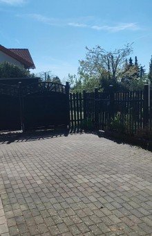 Terrasse Erdgeschosswohnung mit Terrasse, Gr�nfl�che und 2 Parkpl�tzen