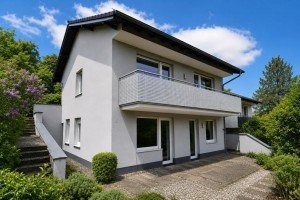 Hauptbild Harmonisches Doppelhaus-Ensemble in direkter Feldrandlage von Bad-König| Kimbach