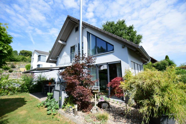 Hausansicht Fischbachtal Einfamilienhaus Modernes Einfamilienhaus mit Garten in l�ndlicher Wohnlage