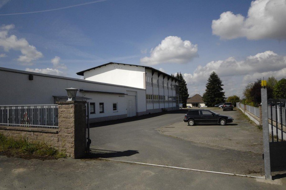 Einfahrtsbereich Halle / Lager / Produktion Otzberg / Lengfeld