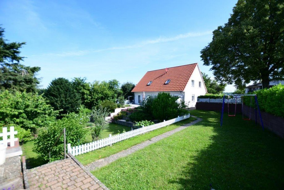 Blick in den Garten Zweifamilienhaus H�chst/Hassenroth