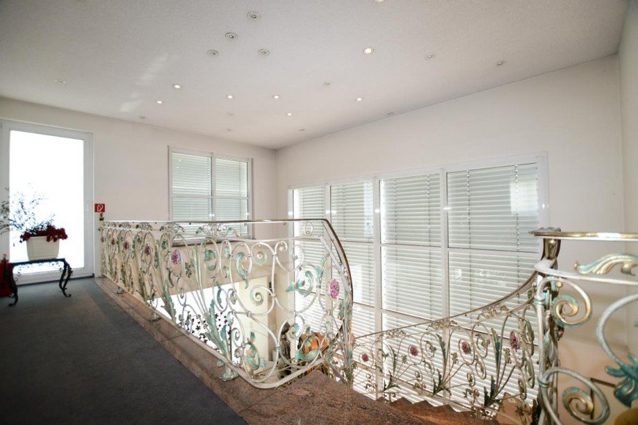 Obere Ebene Treppenabgang B�rohaus Gro�-Umstadt