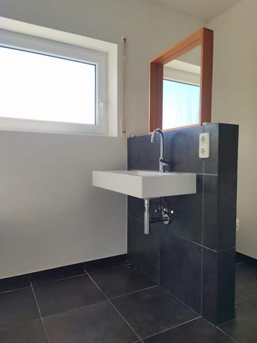 Badezimmer OG Reihenmittelhaus Ro�dorf