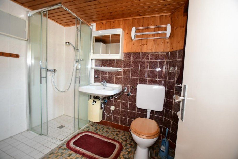 Badezimmer Erdgeschoss Zweifamilienhaus H�chst