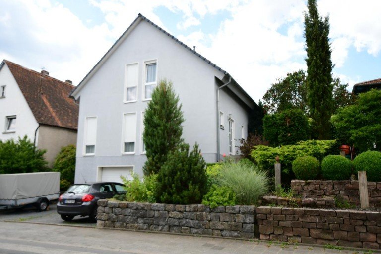 Hausansicht Ober-Ramstadt Einfamilienhaus Einziehen und wohlf�hlen...gepflegtes EFH mit Garten u. Garage in Ober-Ramstadt/ Rohrbach