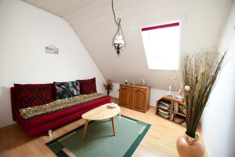 Zimmer DG Zweifamilienhaus H�chst/Hassenroth